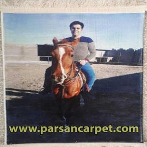 چاپ عکس چهره روی تابلو فرش ماشینی
