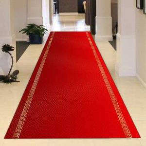 موکت فرش تشریفاتی قرمز با حاشیه ورساچه طلاکوب کد 58