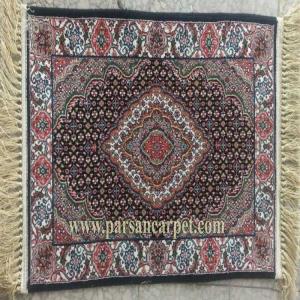 پشتی فرش ماشینی طرح ریز ماهی اصیل 700  شانه