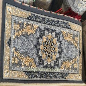 سفارش پشتی فرش ماشینی نقره‌ای و فیلی ست با فرش