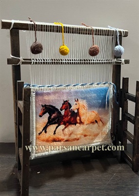 خرید تابلو فرش منظره گله اسب روی دار قالی 