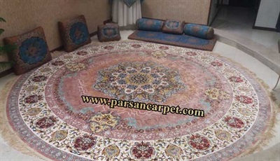 فرش گرد 12 متری گلبهی رنگ