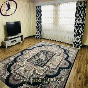 فرش سورمه ای رنگ طرح کتیبه